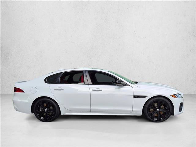 Certified 2024 Jaguar XF R-Dynamic SE AWD/4WD image 4