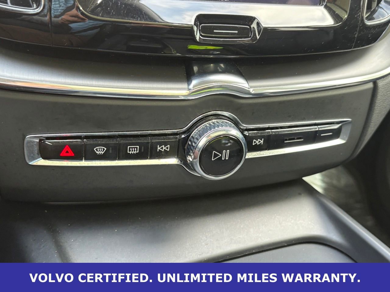 Certified 2025 Volvo XC60 B5 Core AWD/4WD image 23