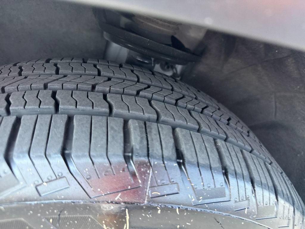 Used 2021 GMC Acadia SLE FWD image 39