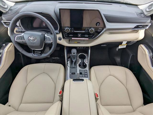 New 2025 Toyota Highlander Limited image 15