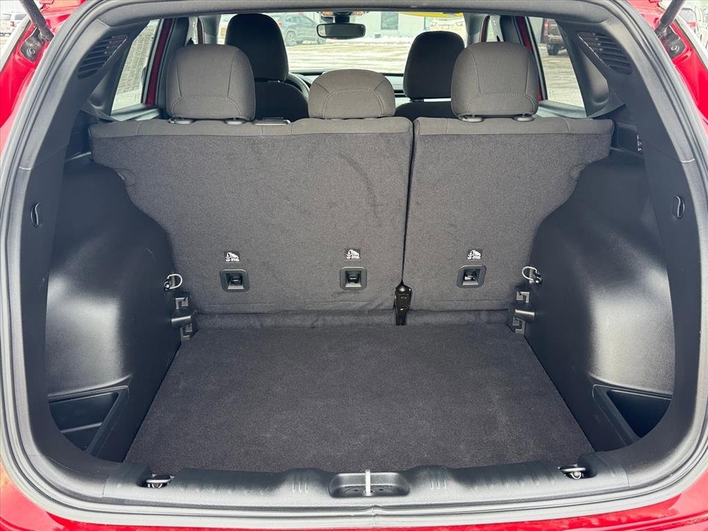 Used 2025 Jeep Compass Sport image 5