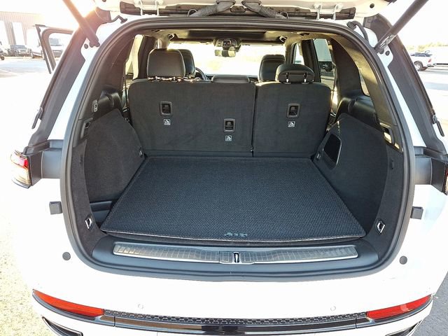 Used 2025 Jeep Grand Cherokee Summit image 30