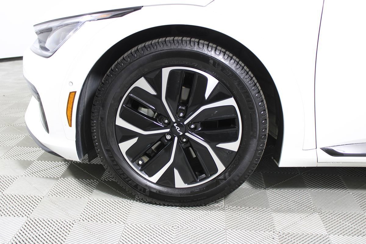 Used 2023 Kia EV6 GT-Line w/ GT-Line Suede Seat Package RWD image 34