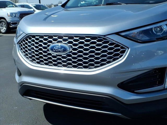 Used 2023 Ford Edge SEL w/ Convenience Package image 34