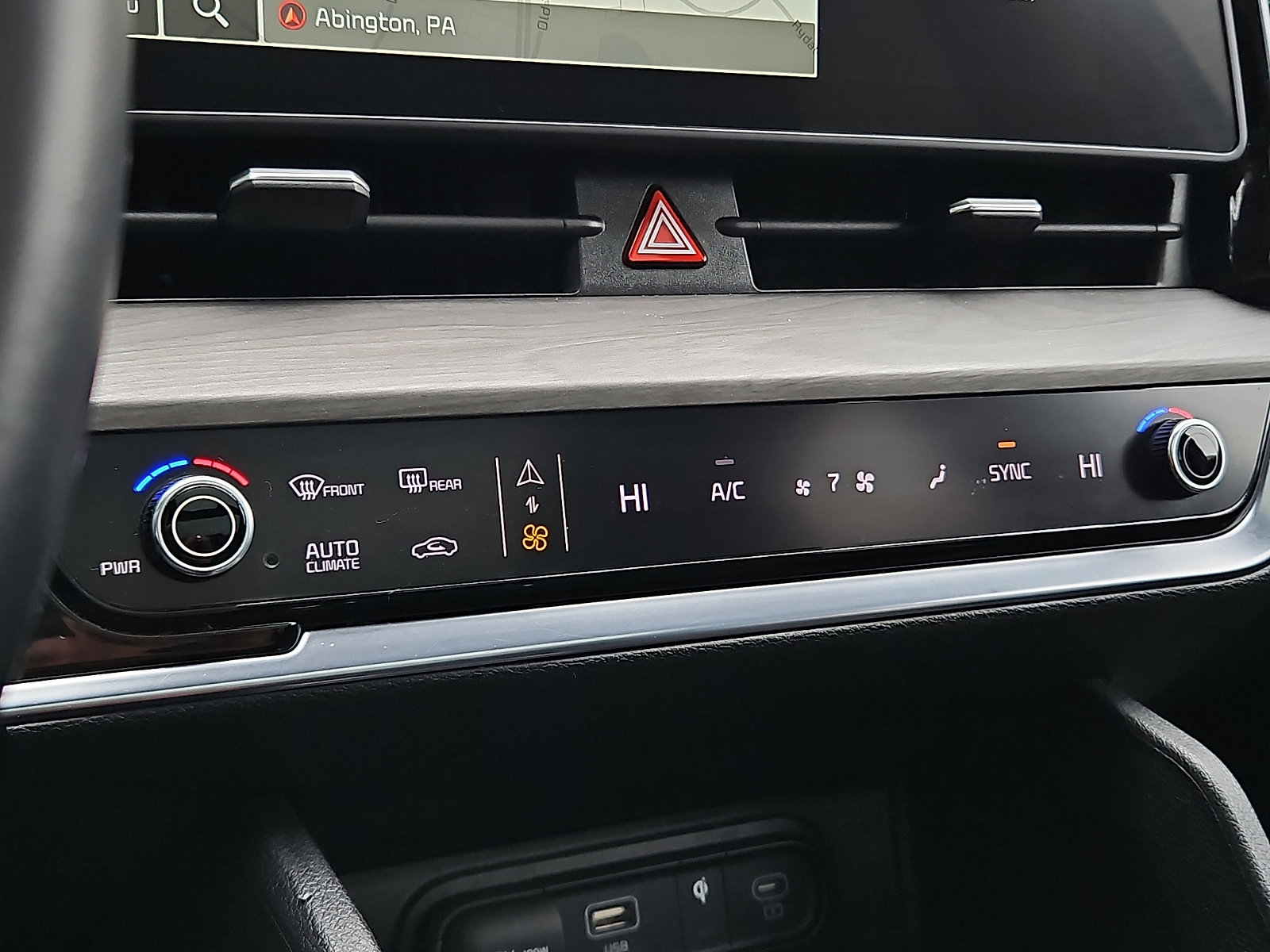 Used 2023 Kia Sportage X-Line w/ X-Line Premium Package image 16