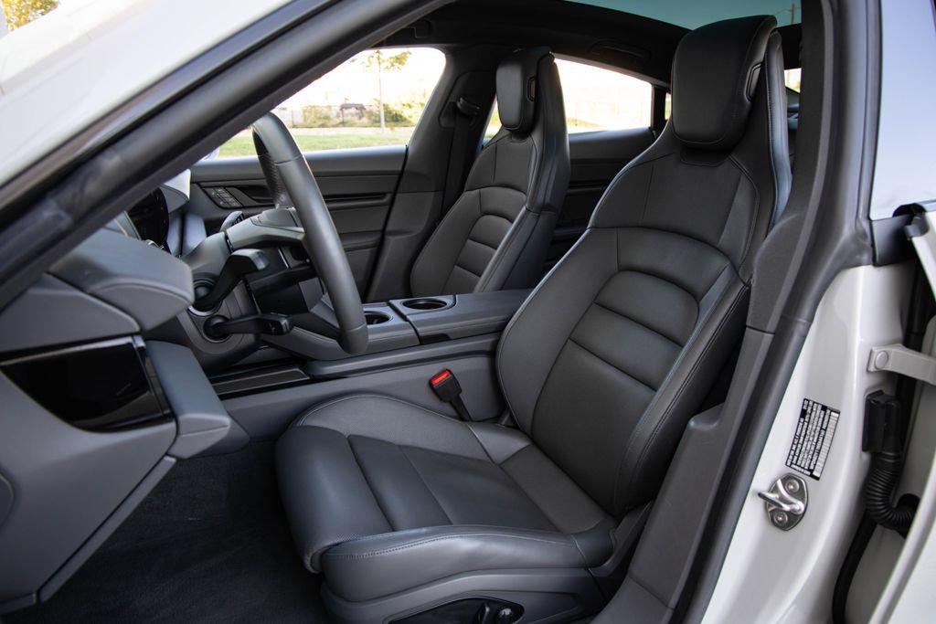 Used 2022 Porsche Taycan 4S AWD/4WD image 21