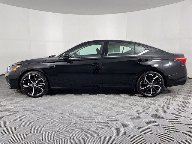 Used 2025 Nissan Altima 2.5 SR FWD image 7
