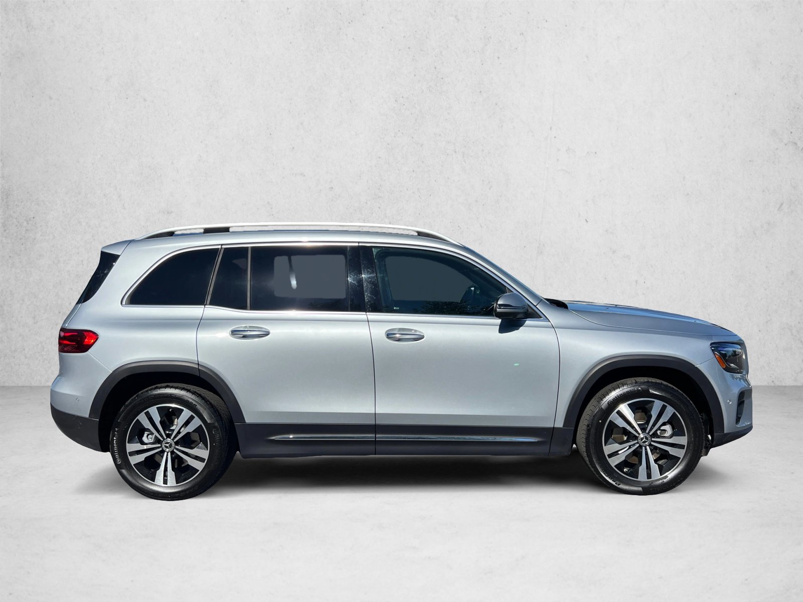 Certified 2026 Mercedes-Benz GLB 250 4MATIC image 4