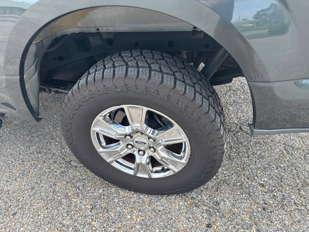 Used 2015 Ford F150 XLT w/ Equipment Group 302A Luxury AWD/4WD image 23