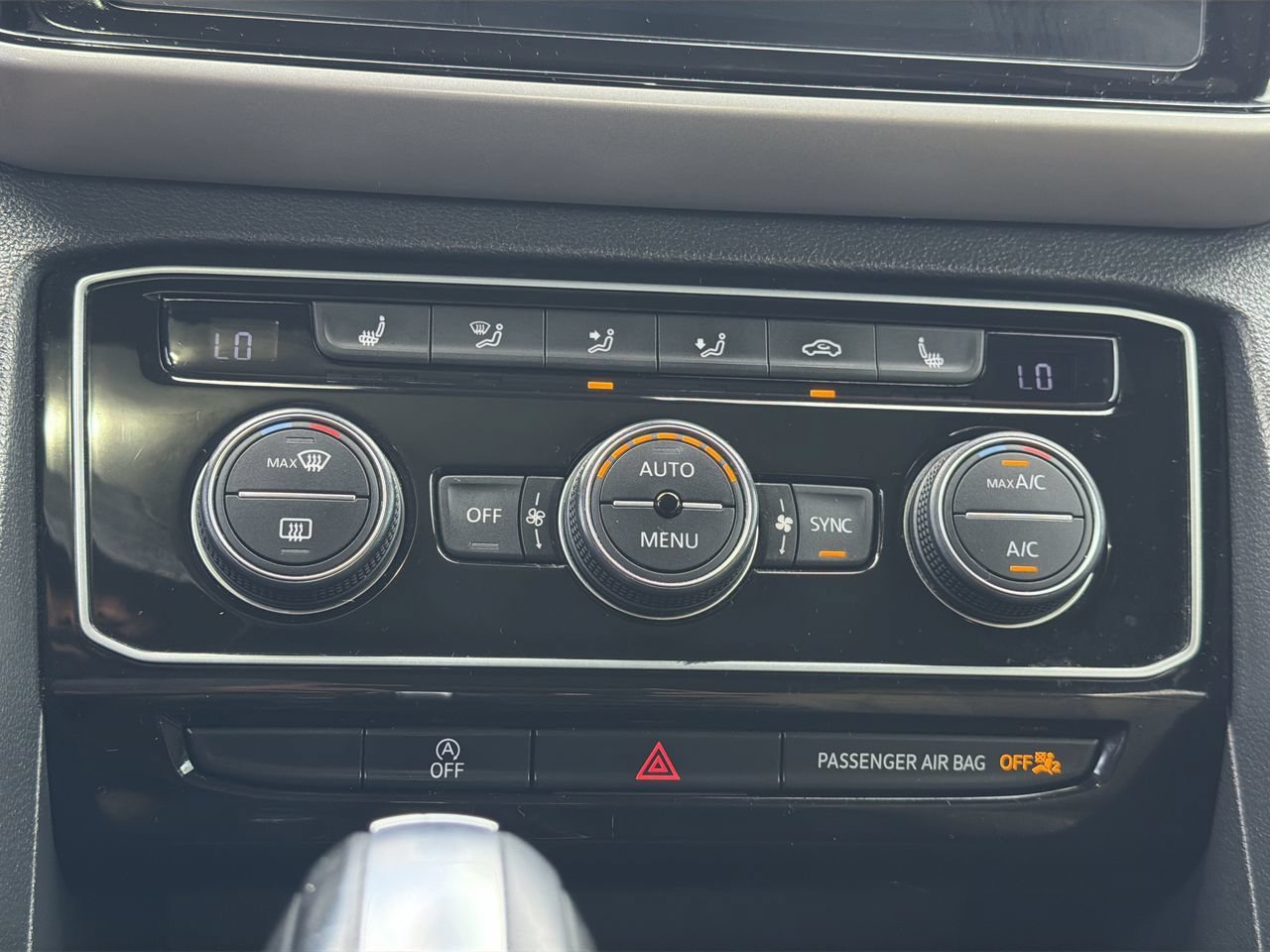Used 2020 Volkswagen Atlas Cross Sport SEL FWD image 24