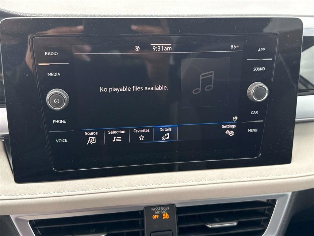 New 2025 Volkswagen Taos SE image 20