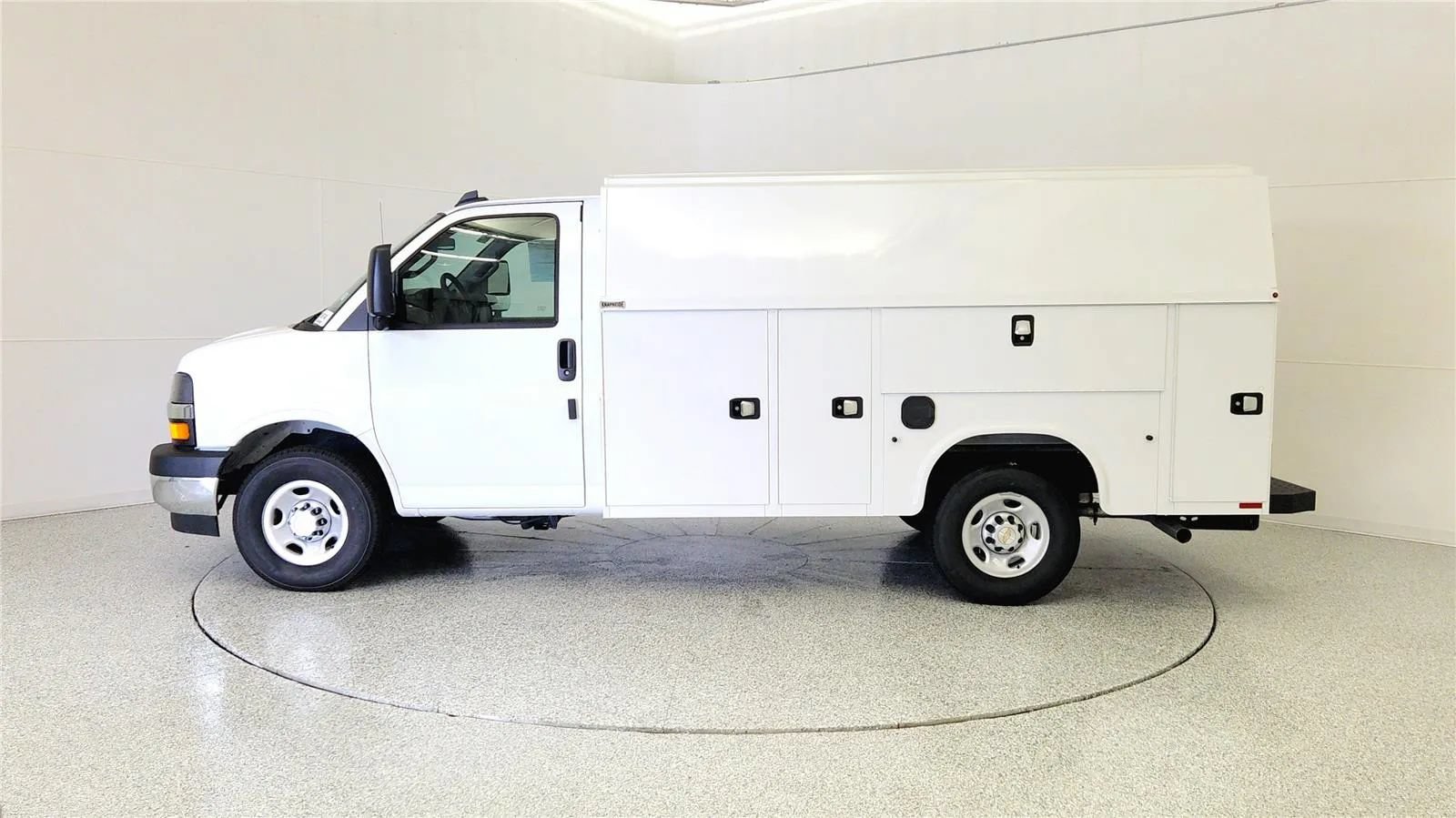 New 2025 Chevrolet Express 3500 w/ Power Convenience Package RWD image 4