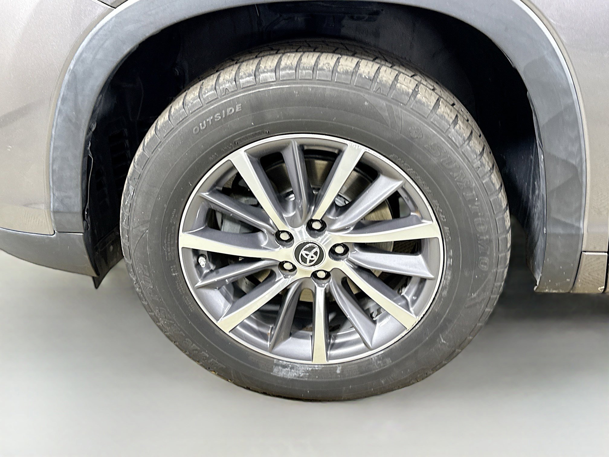 Used 2018 Toyota Highlander XLE image 38