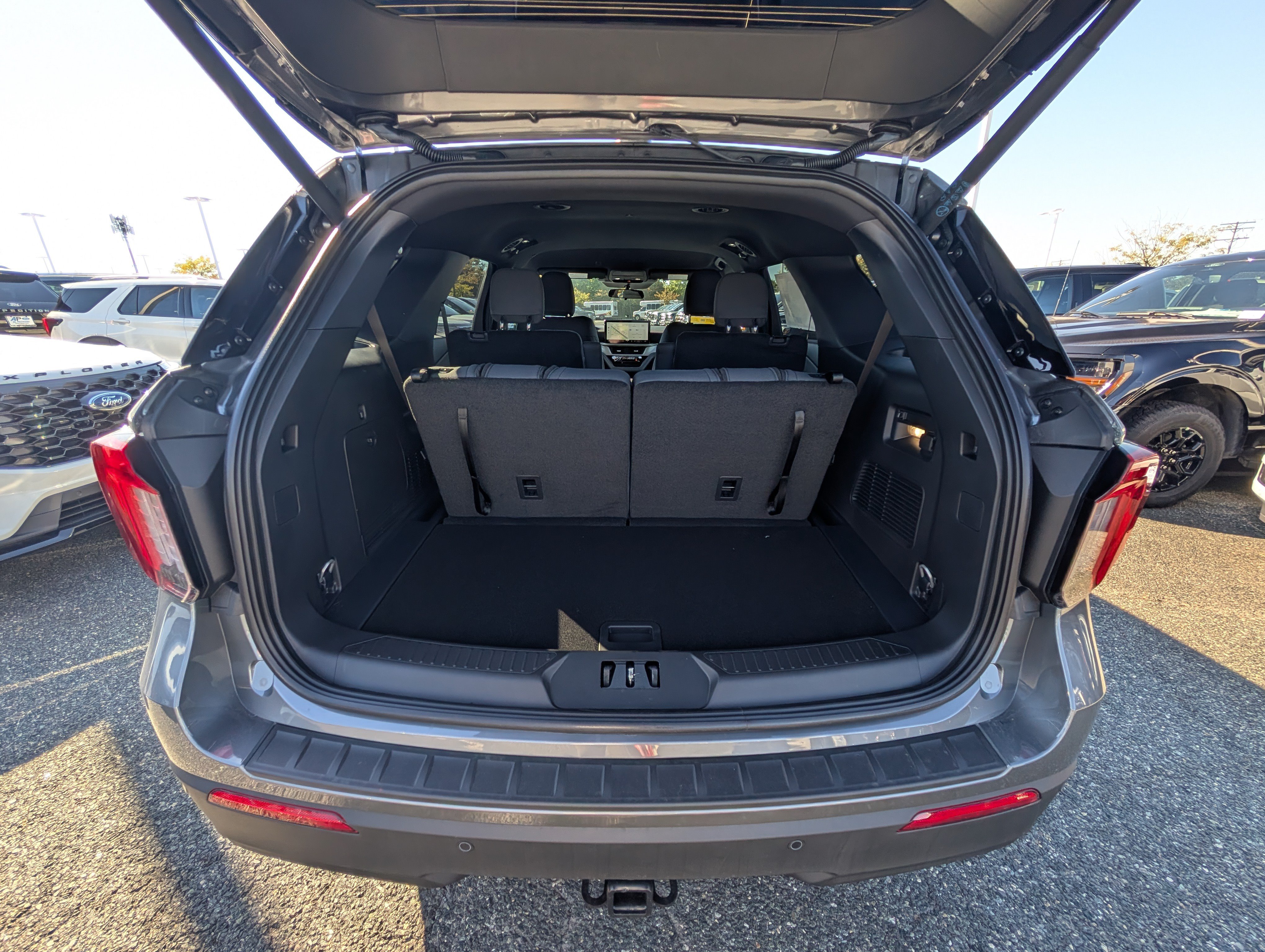 New 2027 Ford Explorer Active AWD/4WD image 9