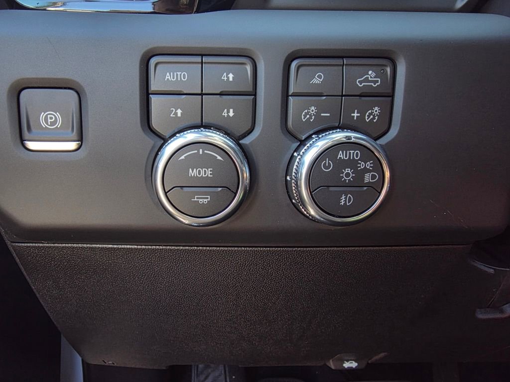 New 2026 GMC Sierra 3500 Denali Ultimate AWD/4WD image 13
