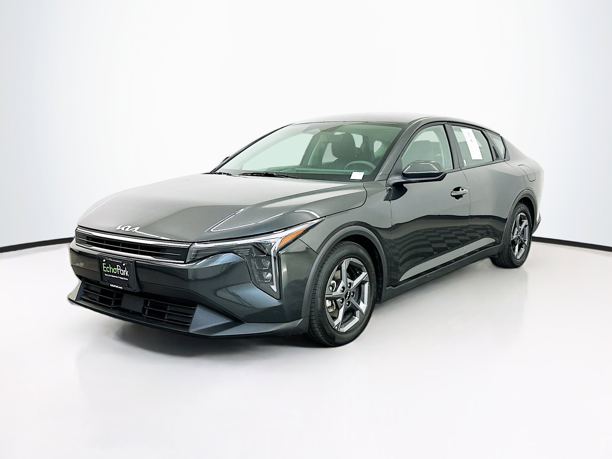 Used 2025 Kia K4 LXS image 3