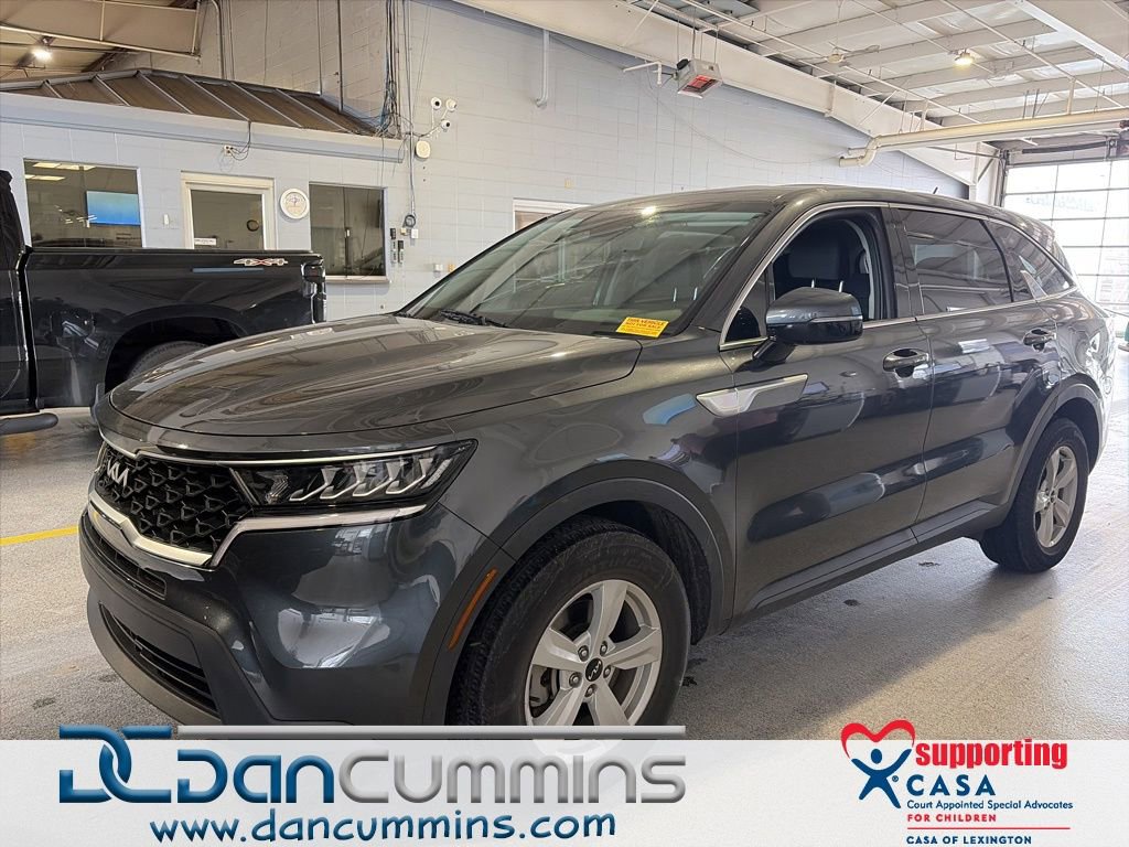 Used 2022 Kia Sorento LX image 1
