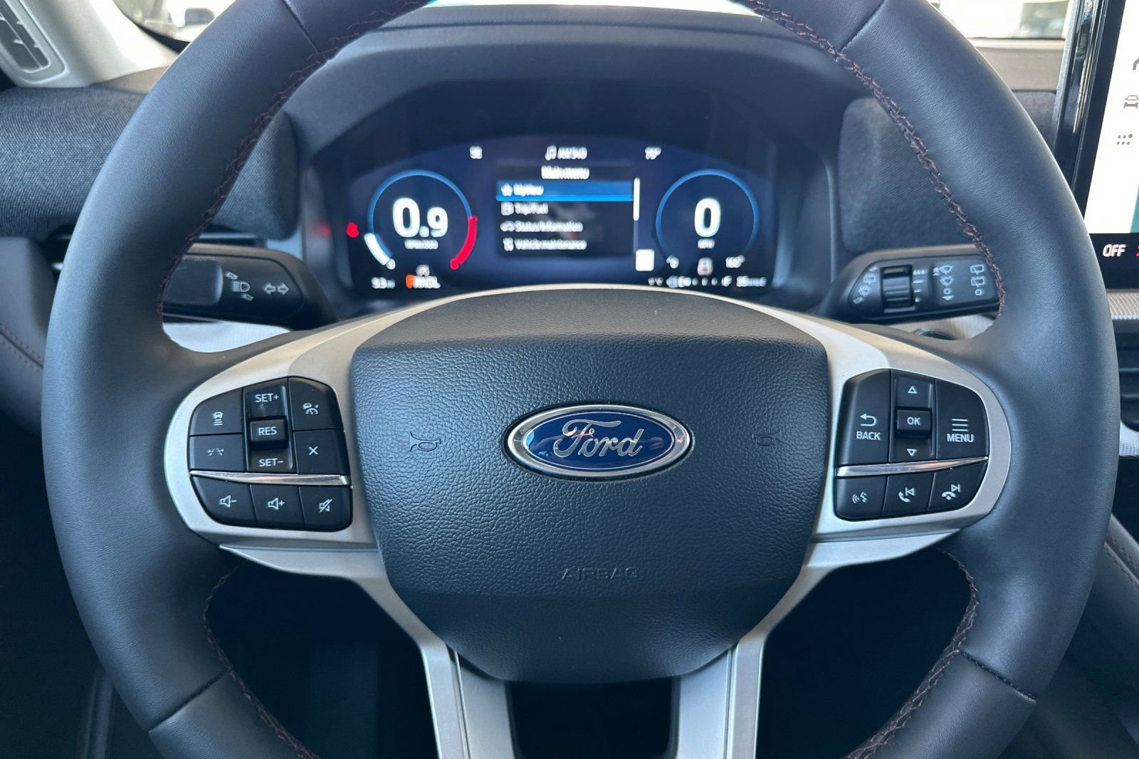 New 2026 Ford Explorer Active w/ Active Comfort Package image 24