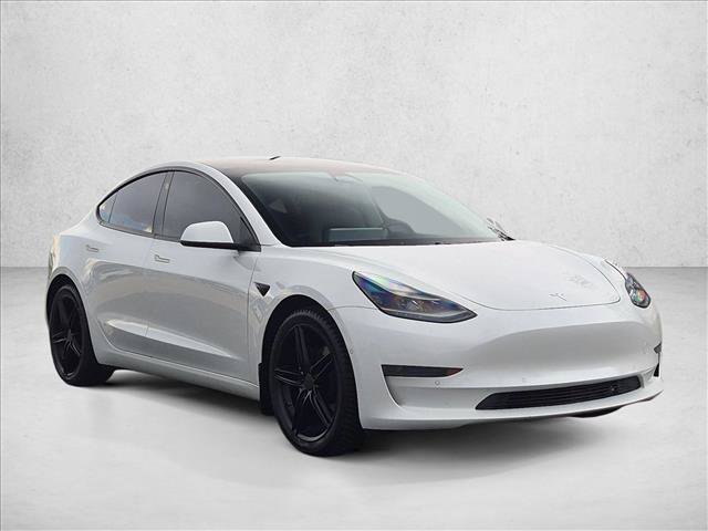 Used 2021 Tesla Model 3 Standard Range Plus RWD image 3