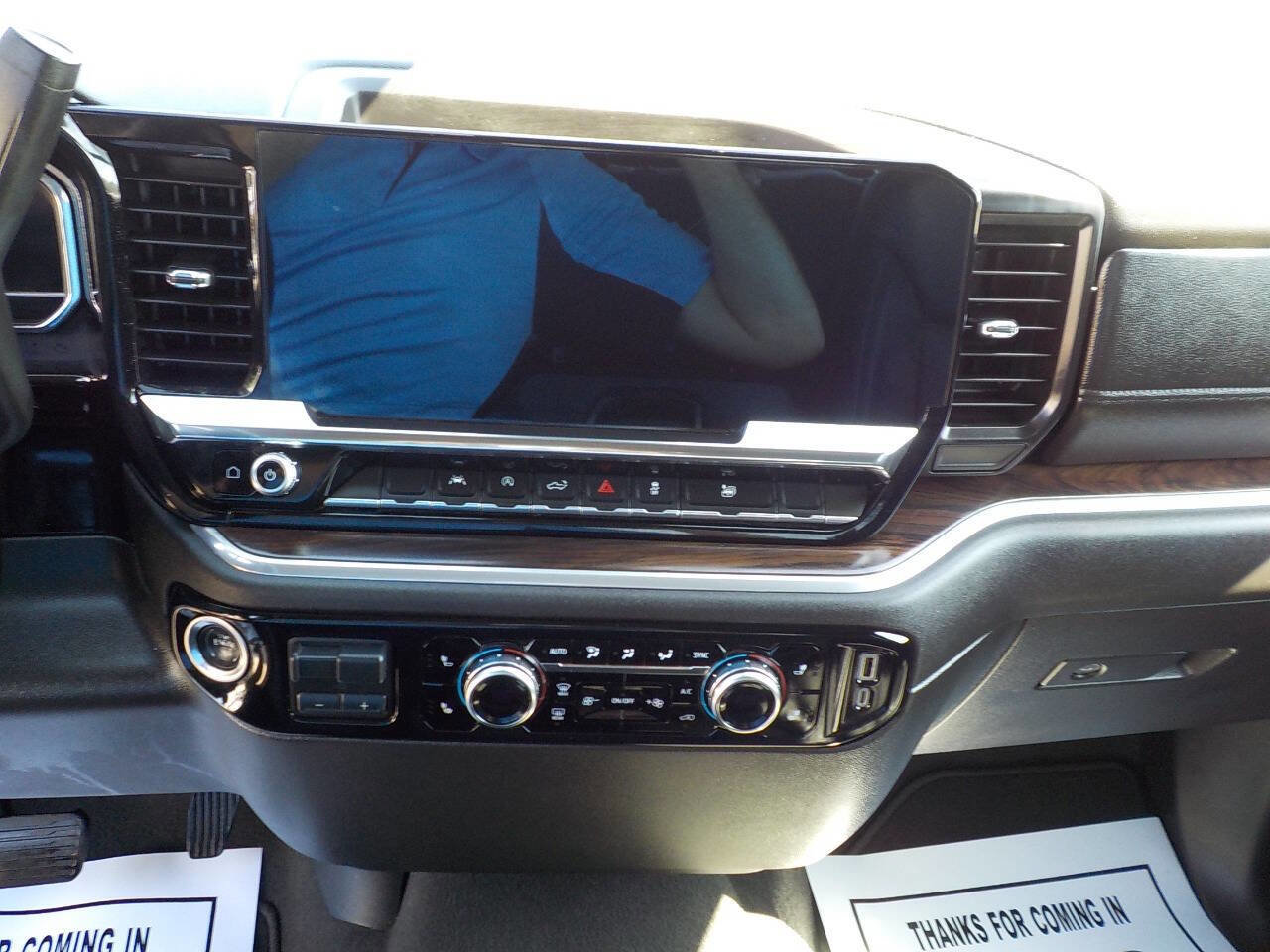 Used 2025 GMC Sierra 1500 SLT AWD/4WD image 16