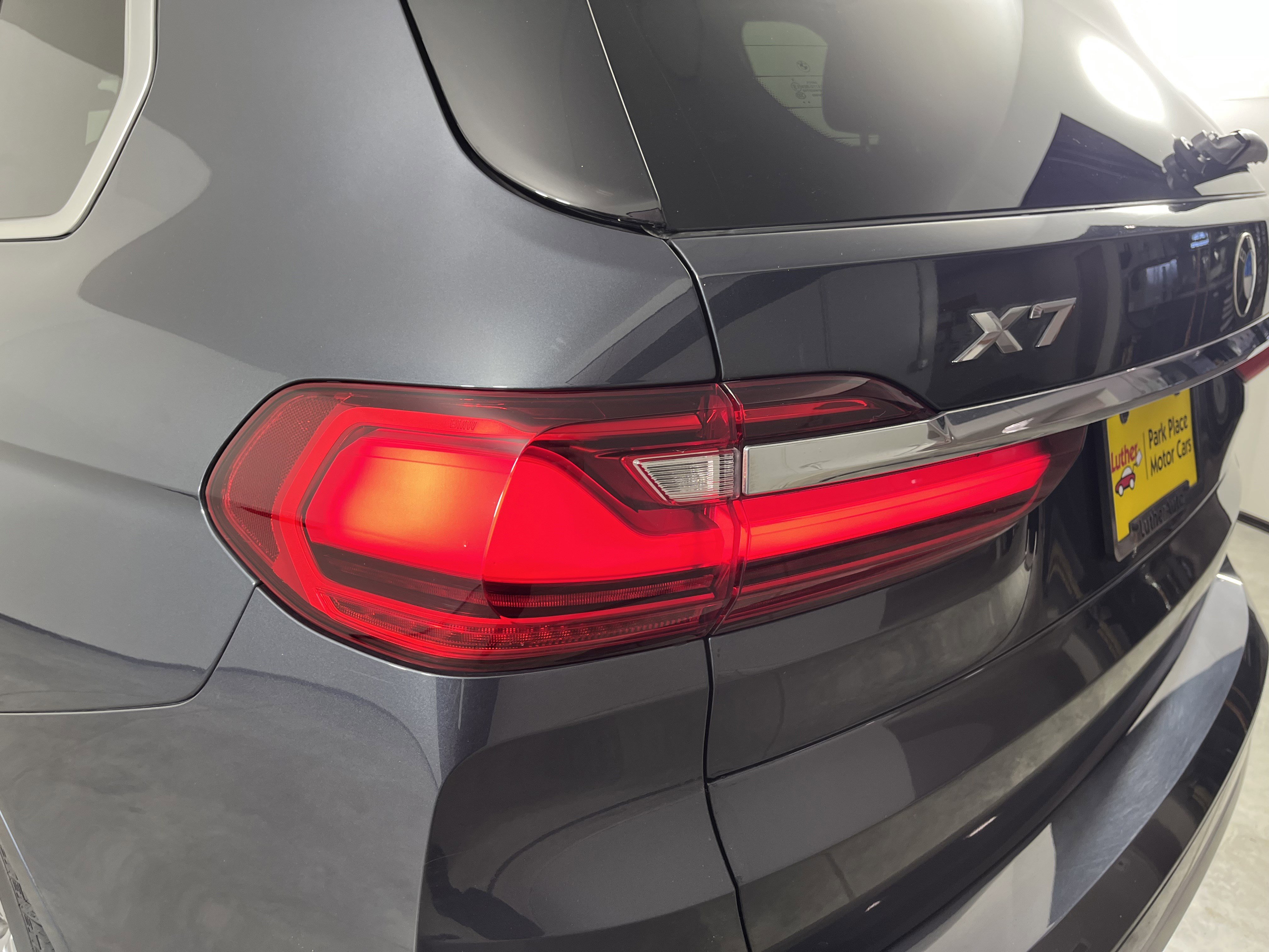 Used 2022 BMW X7 xDrive40i w/ Premium Package image 27