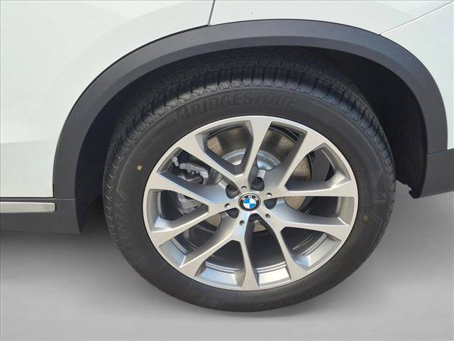 New 2026 BMW X5 xDrive40i w/ Climate Comfort Package AWD/4WD image 9