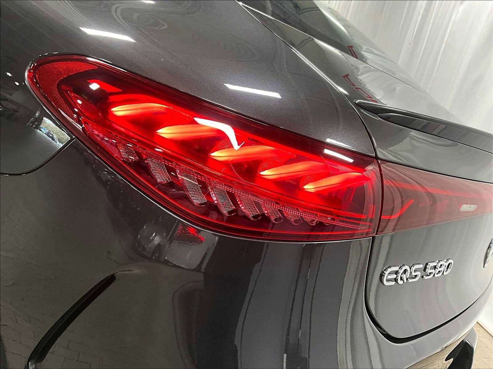 Used 2023 Mercedes-Benz EQS 580 4MATIC Sedan image 35