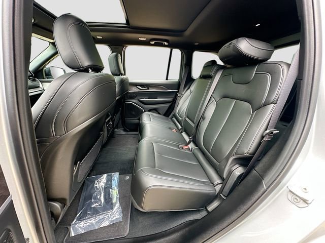 New 2025 Jeep Grand Cherokee Limited 4xe image 27