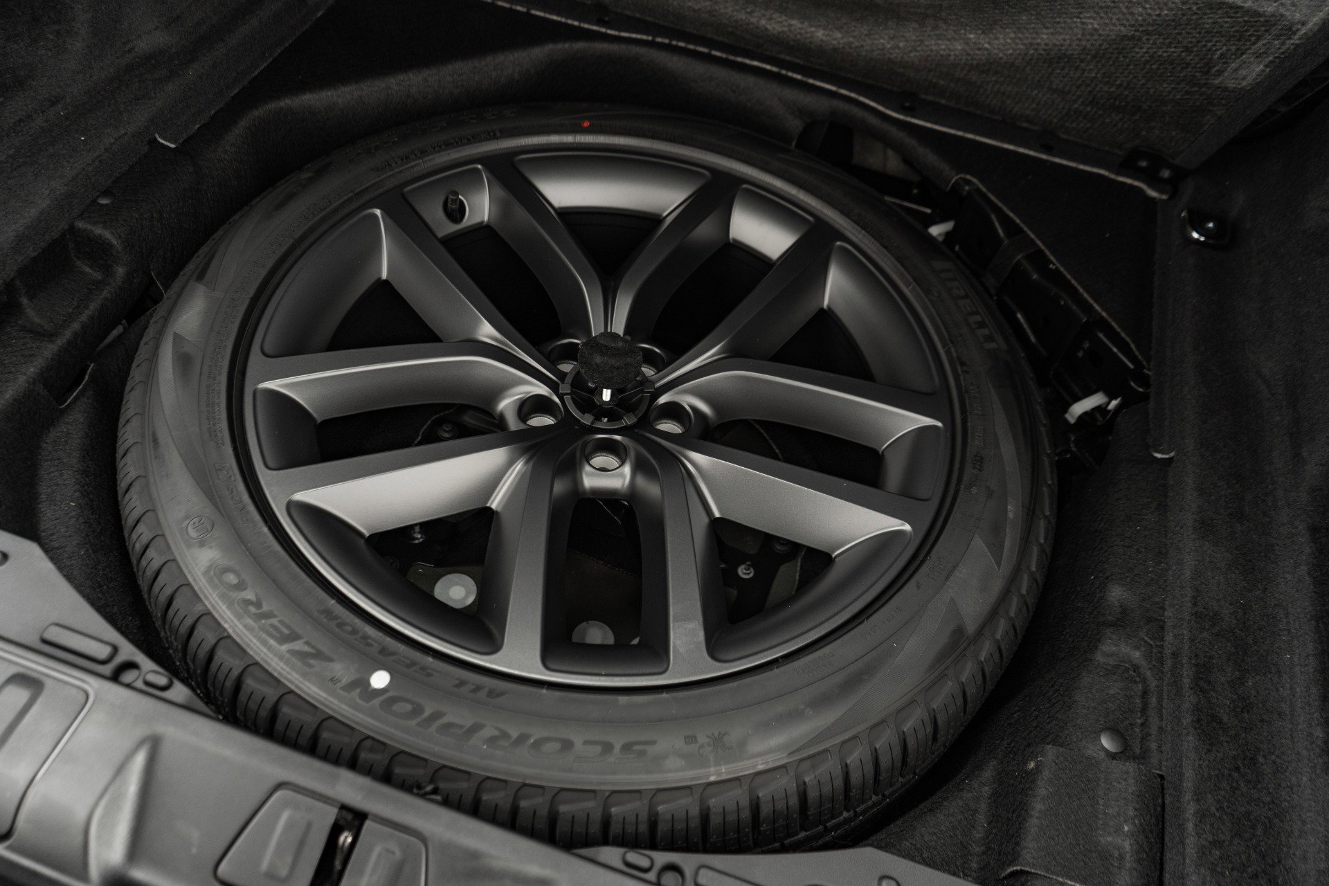 Used 2023 Land Rover Range Rover Sport SE Dynamic image 38