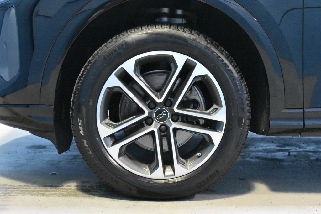 Certified 2025 Audi Q5 Premium w/ Convenience Package AWD/4WD image 22