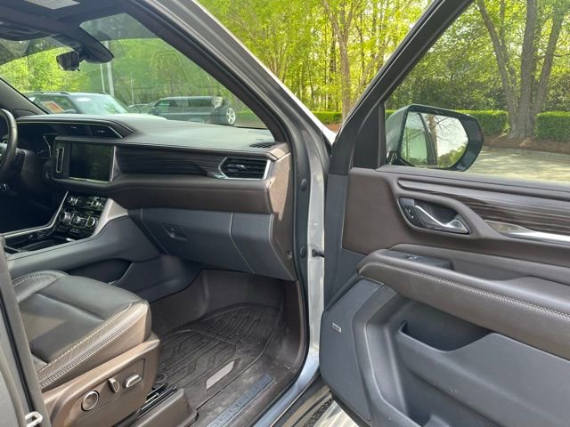 Used 2021 GMC Yukon Denali w/ Denali Premium Package image 10
