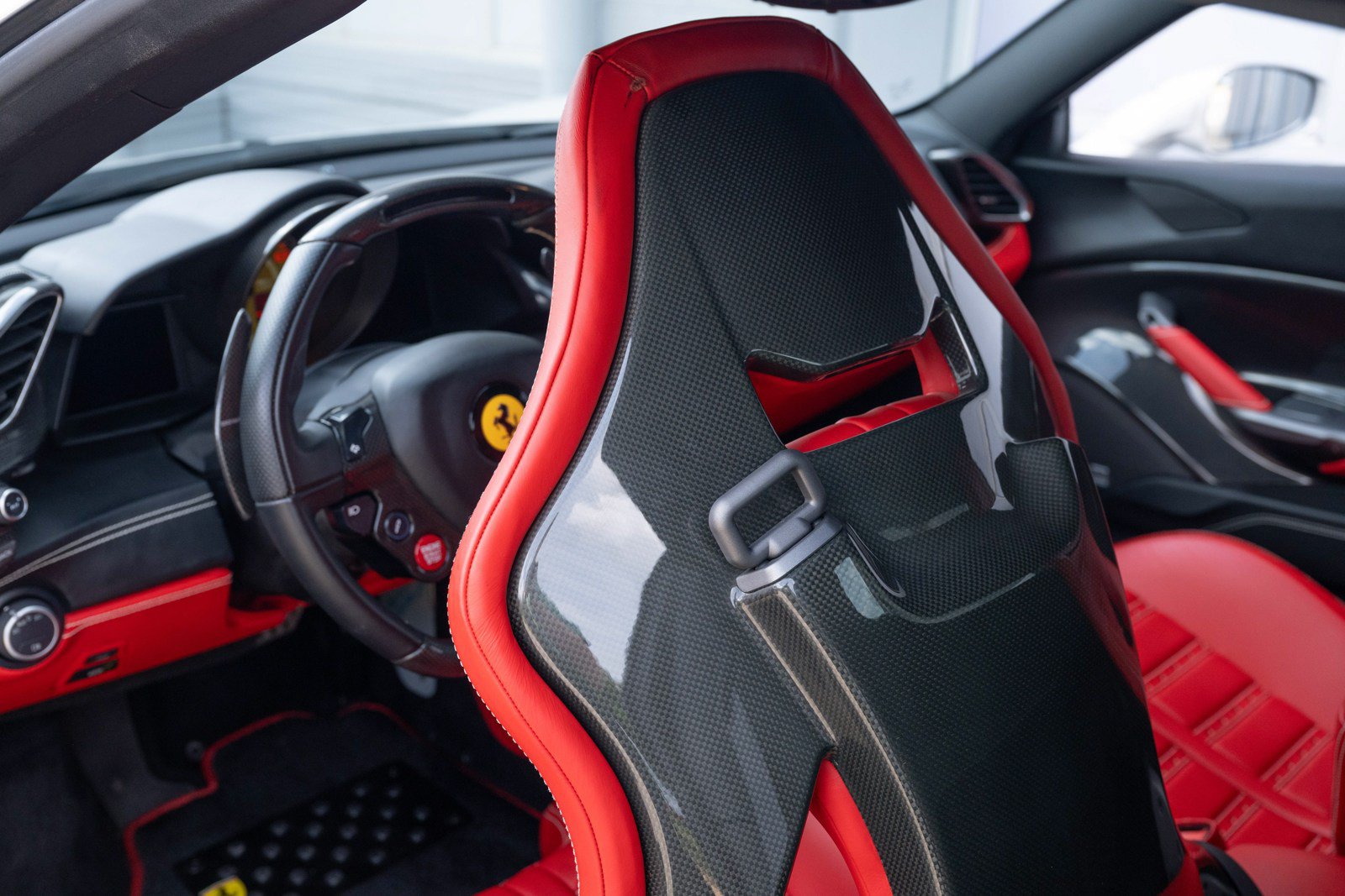 Used 2017 Ferrari 488 Spider RWD image 51