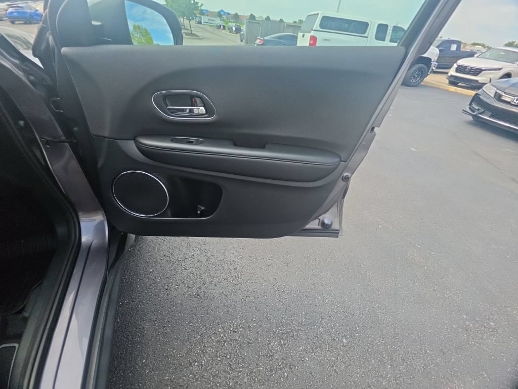 Used 2022 Honda HR-V EX image 32