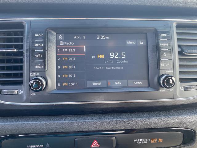 Used 2019 Kia Sedona L FWD image 19