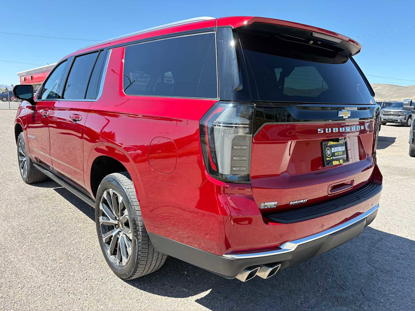 Used 2025 Chevrolet Suburban High Country AWD/4WD image 9