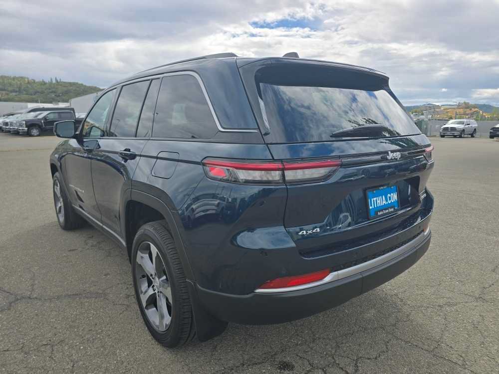 New 2026 Jeep Grand Cherokee Limited AWD/4WD image 3