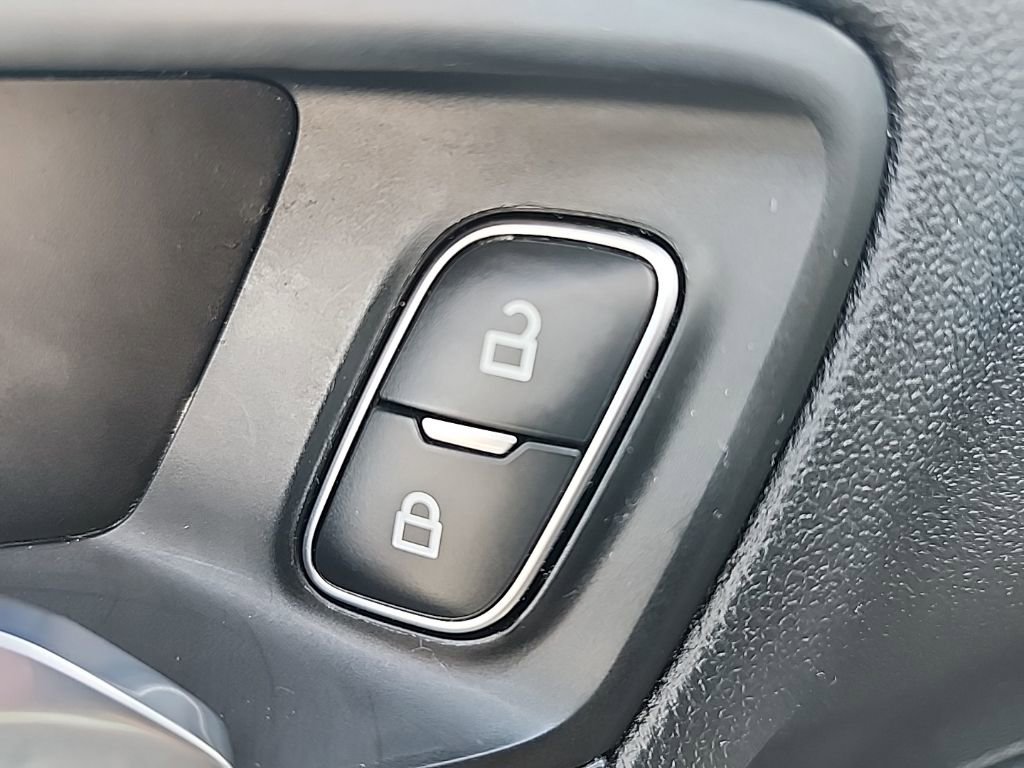 Used 2023 Ford Escape ST-Line FWD image 23