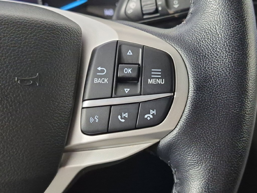 Used 2022 Ford Explorer XLT w/ Equipment Group 202A RWD image 22