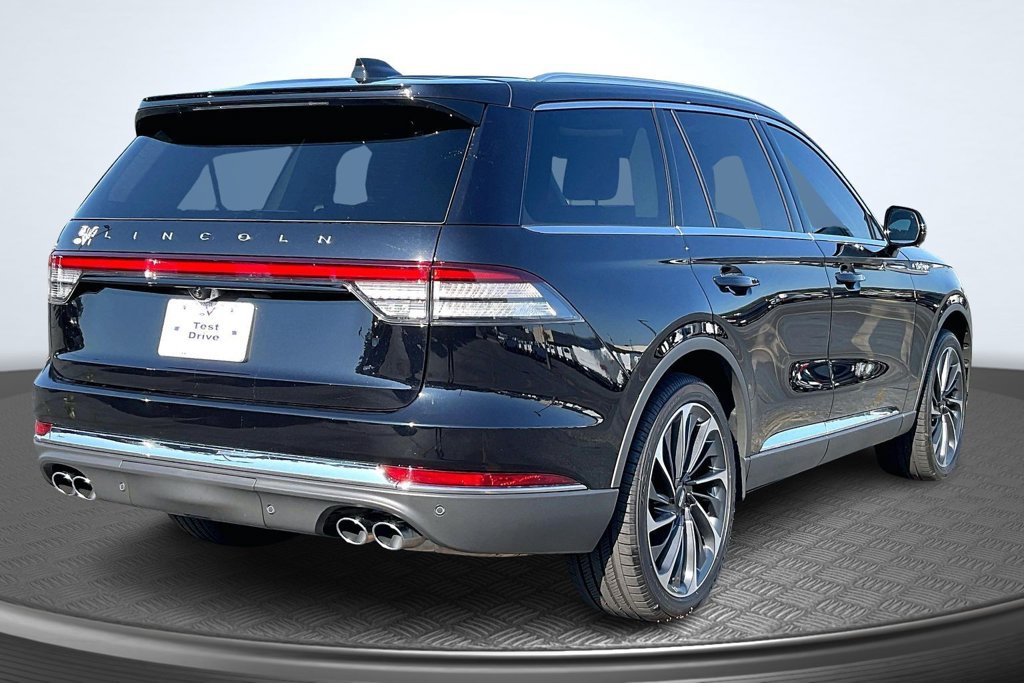 Used 2026 Lincoln Aviator Reserve w/ Luxury Package AWD/4WD image 7