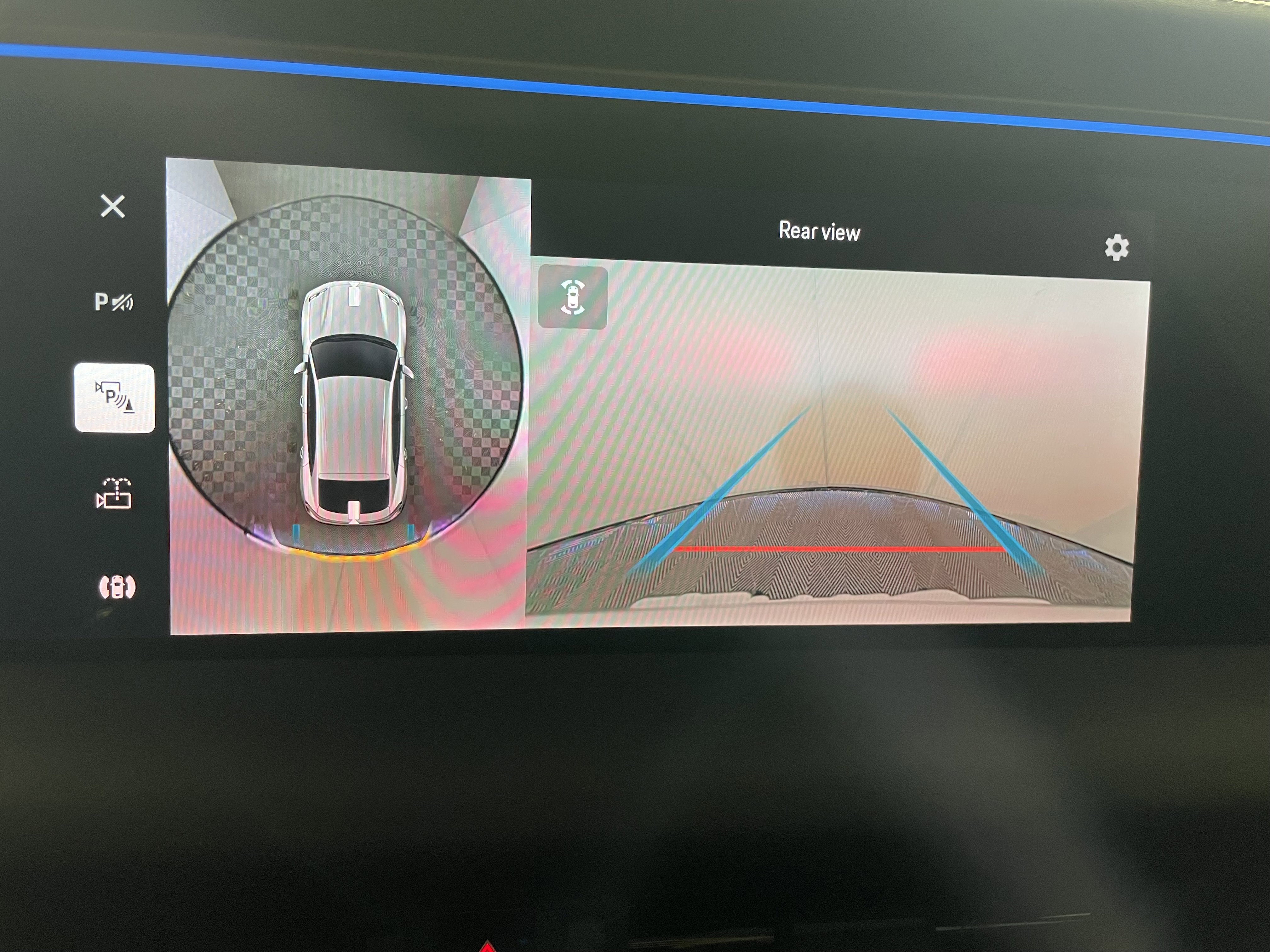 Certified 2025 Porsche Macan Turbo Electric image 24