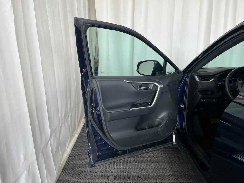 Used 2021 Toyota RAV4 XSE AWD/4WD image 19