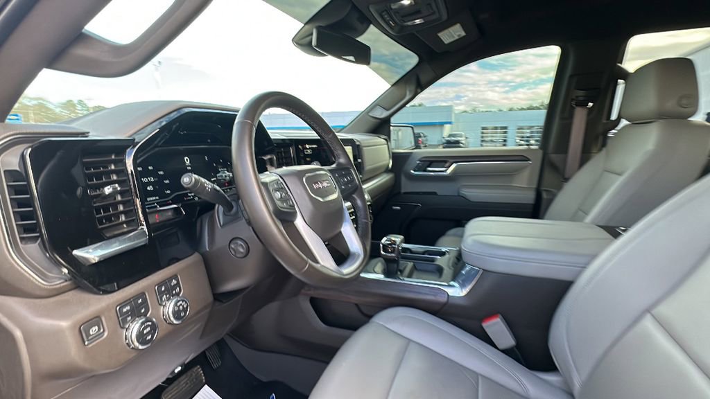 Used 2023 GMC Sierra 1500 SLT w/ SLT Premium Plus Package AWD/4WD image 12