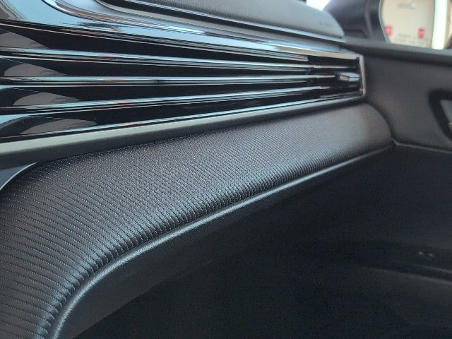 Used 2025 Toyota Camry SE image 36