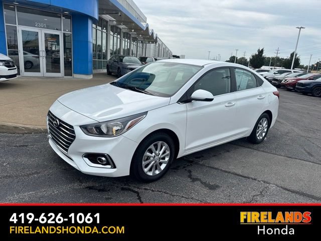 Used 2022 Hyundai Accent SEL FWD image 2