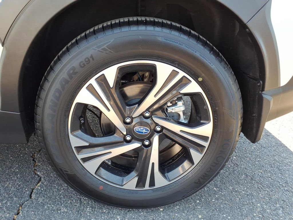 Certified 2025 Subaru Crosstrek 2.0i Premium AWD/4WD image 18