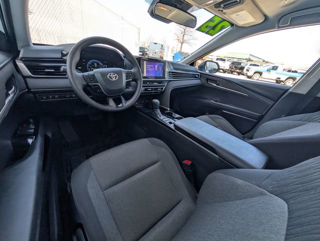Used 2025 Toyota Camry LE FWD image 5