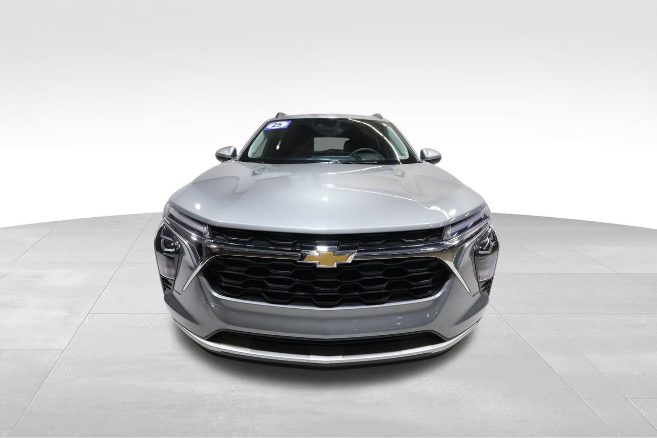 Certified 2025 Chevrolet Trax LT image 7