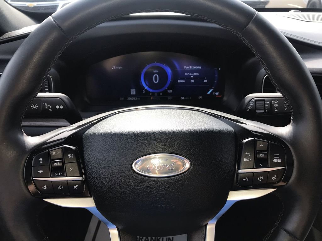 Used 2023 Ford Explorer Platinum w/ Technology Package image 14