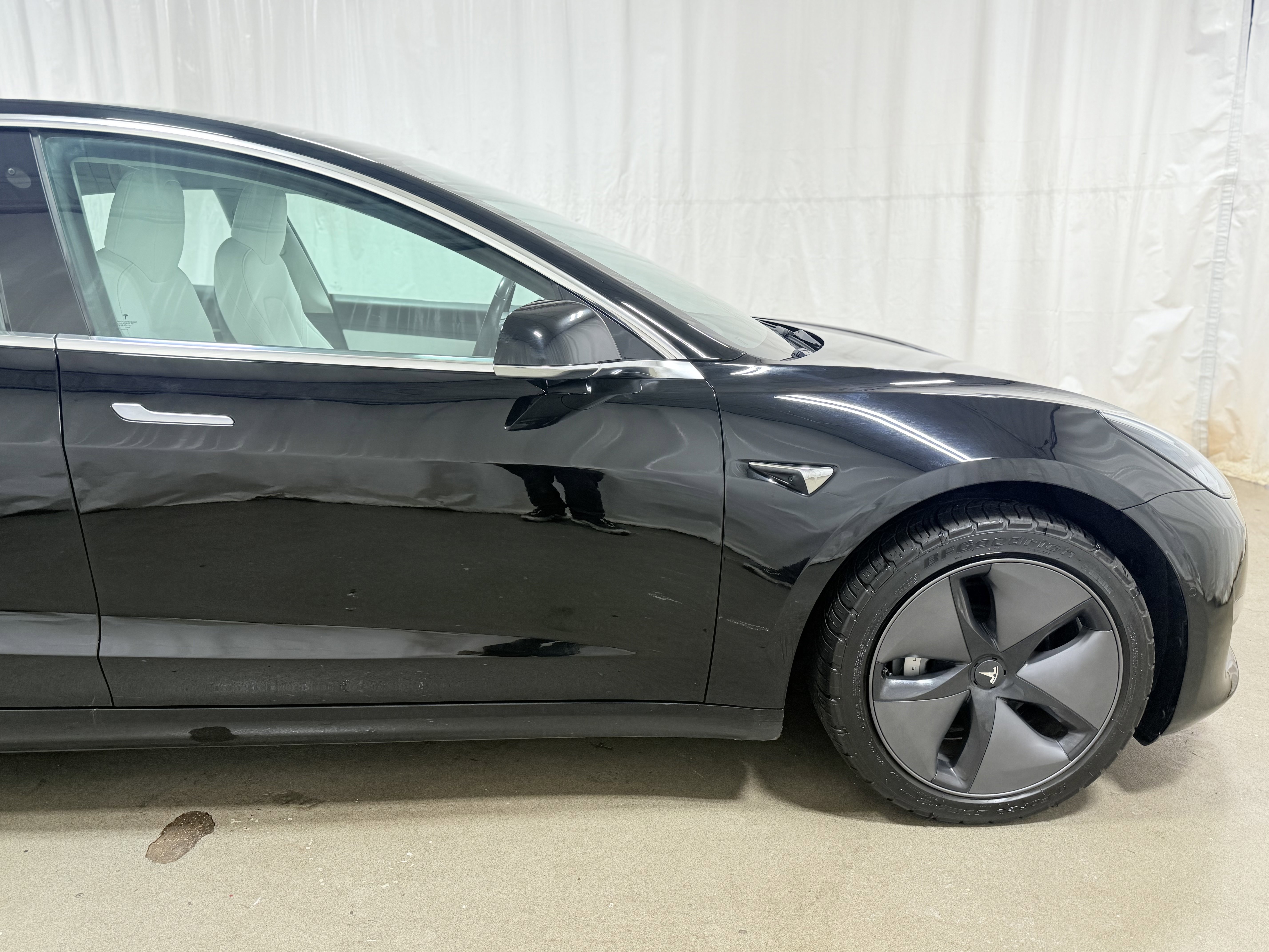 Used 2018 Tesla Model 3 Long Range image 9