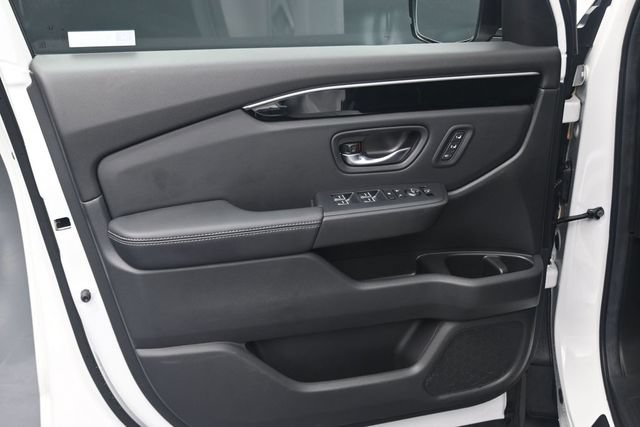 Used 2025 Honda Pilot EX-L image 14